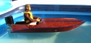 Choppy Fiberglas 1:5 Outboard-Racer model