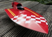 Jumper Fiberglas 1: 5 Outboard mono racer