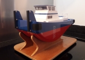 Turtle  working boat GfK Rumpf mit Oberdeck